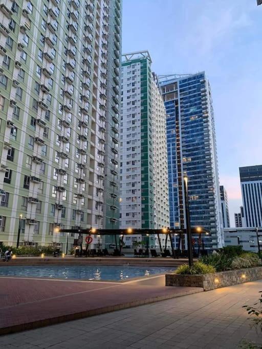 Villahermia Staycation Avida Riala Tower It Park Apartment
